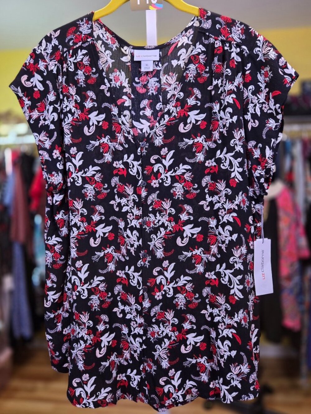 143. Liz Claiborne V Neck Short Sleeve Blouse